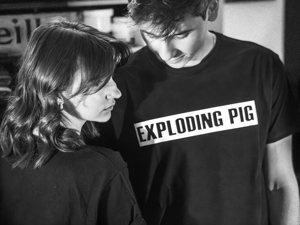 Plain Back - T-Shirt (Black)